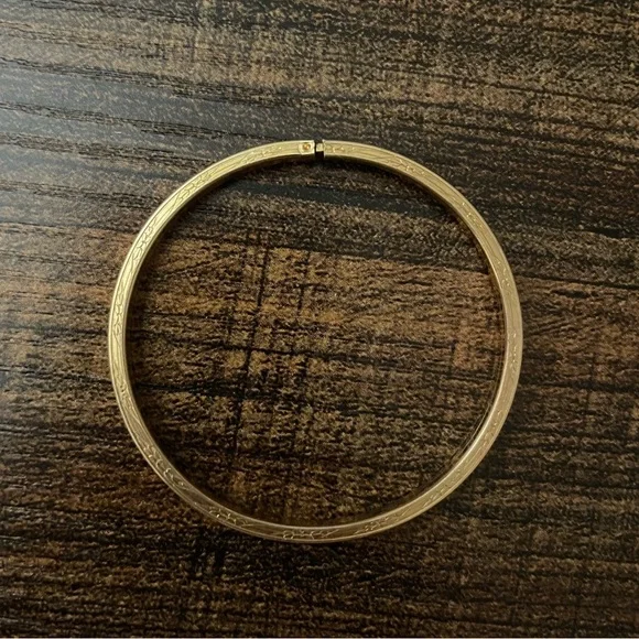 Victorian tested 9k solid gold baby bangle bracelet antique floral engraved - Picture 3 of 10